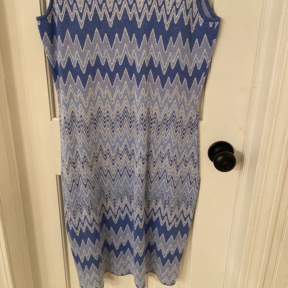 Sleeveless dress